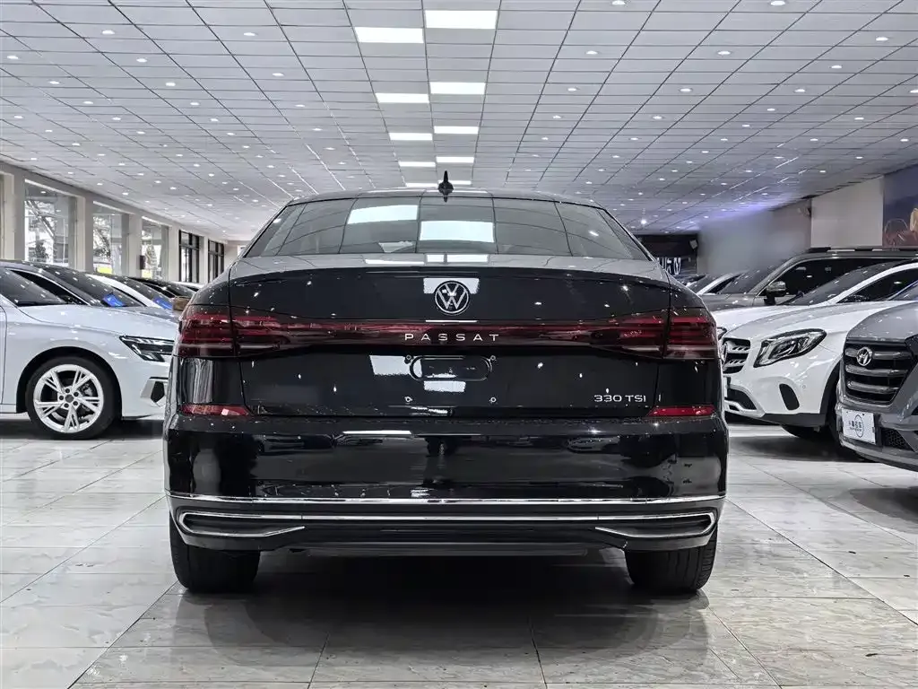 Volkswagen Passat — фото 6