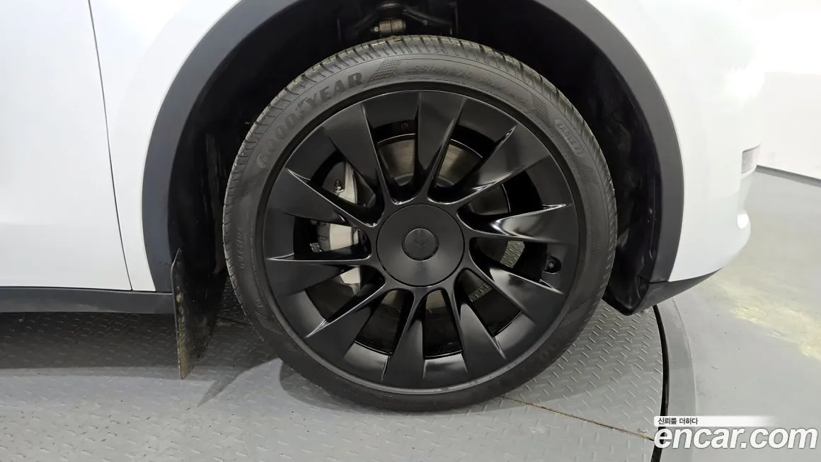 Tesla Model Y 2024 из KR, фото 5