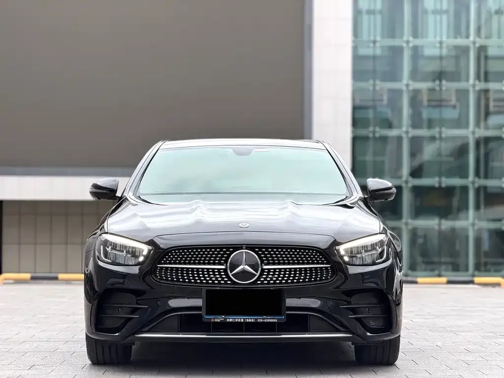 Mercedes-Benz E-Class — фото 2
