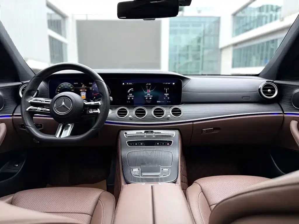 Mercedes-Benz E-Class — фото 5