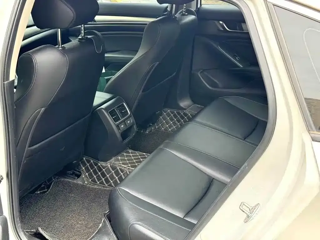 Honda Accord — фото 2