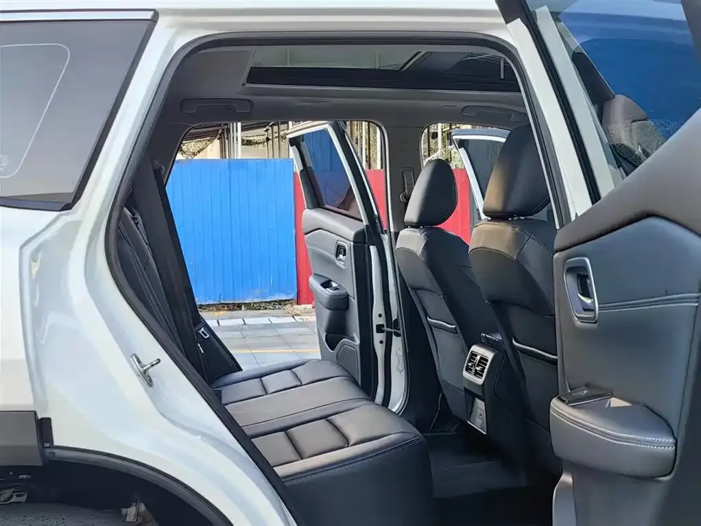 Nissan X-Trail 2022 из CN, фото 8
