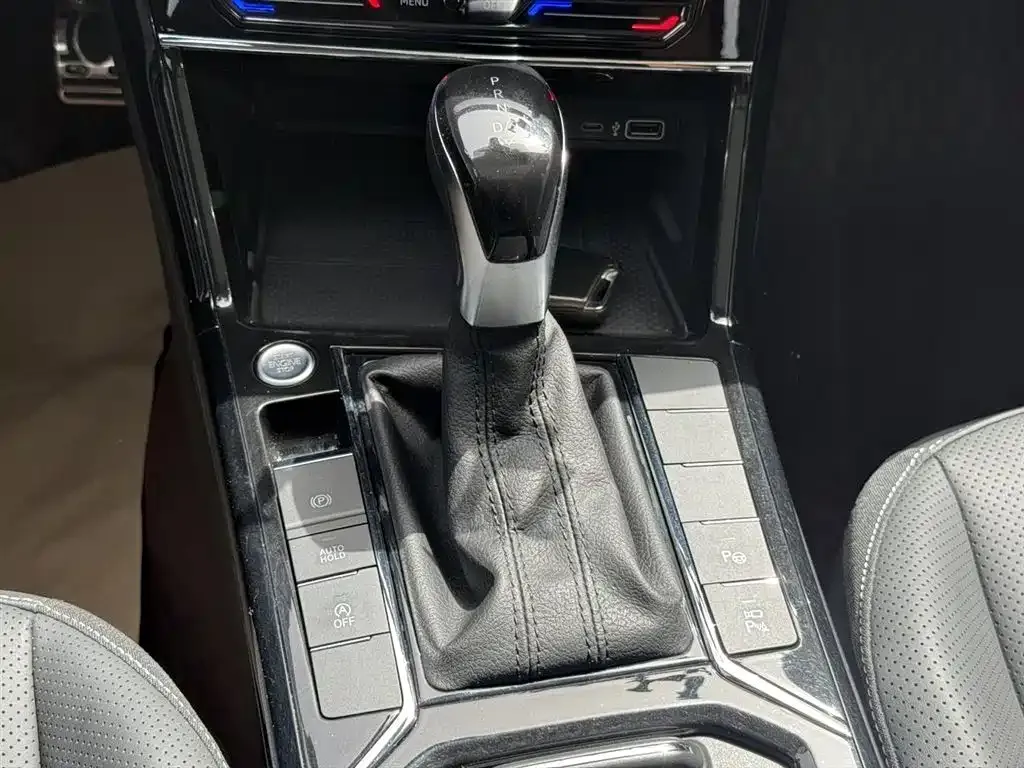 Volkswagen Passat — фото 10