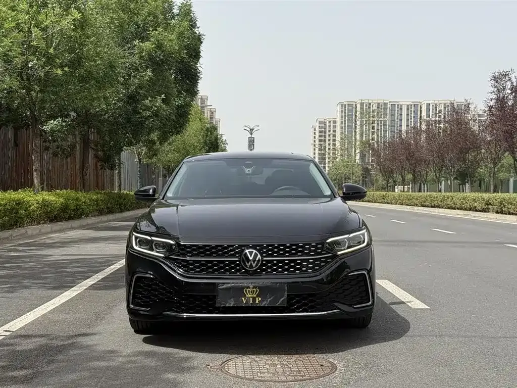Volkswagen Passat — фото 2