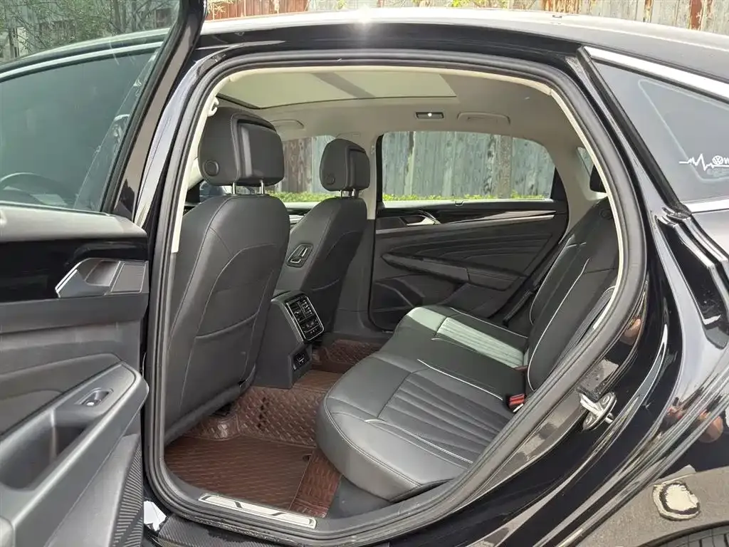 Volkswagen Passat — фото 5