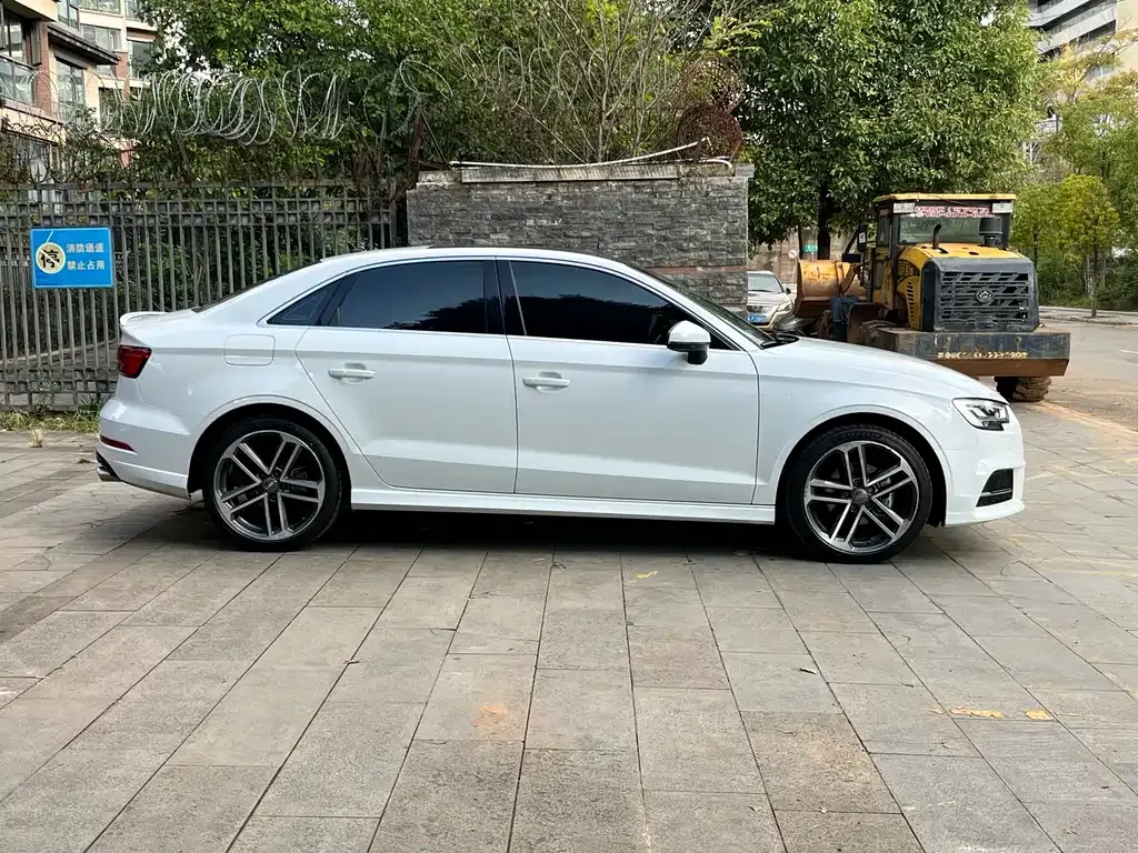 Audi A3 2021 из CN, фото 7