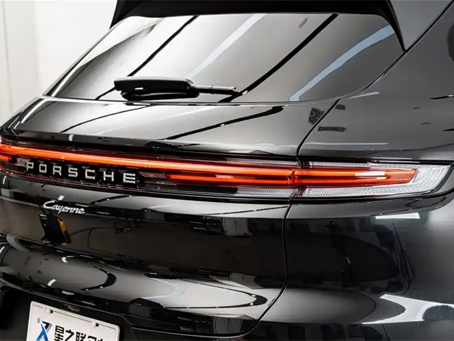 Porsche Cayenne — фото 10