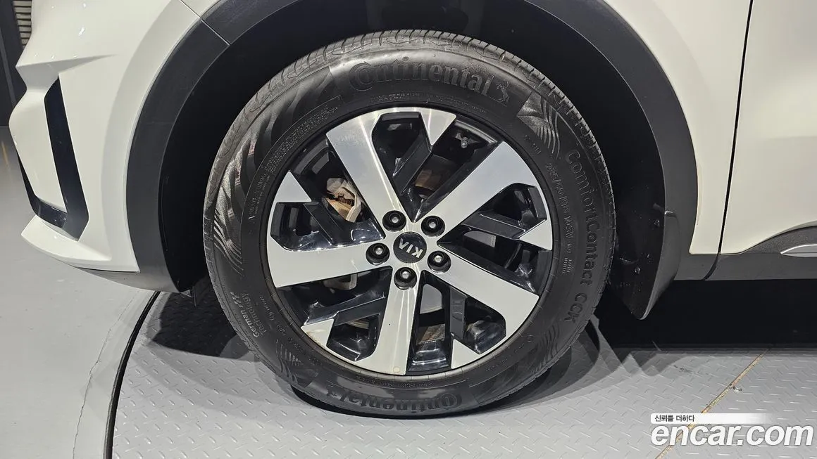 Kia Sorento — фото 5