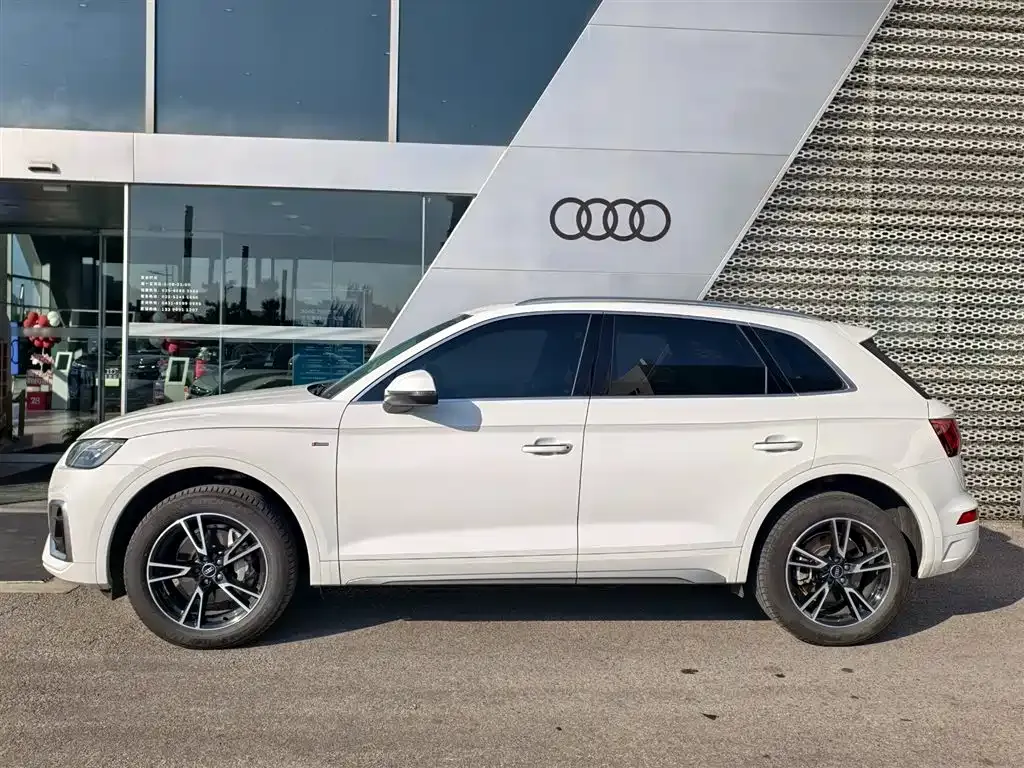Audi Q5L — фото 3