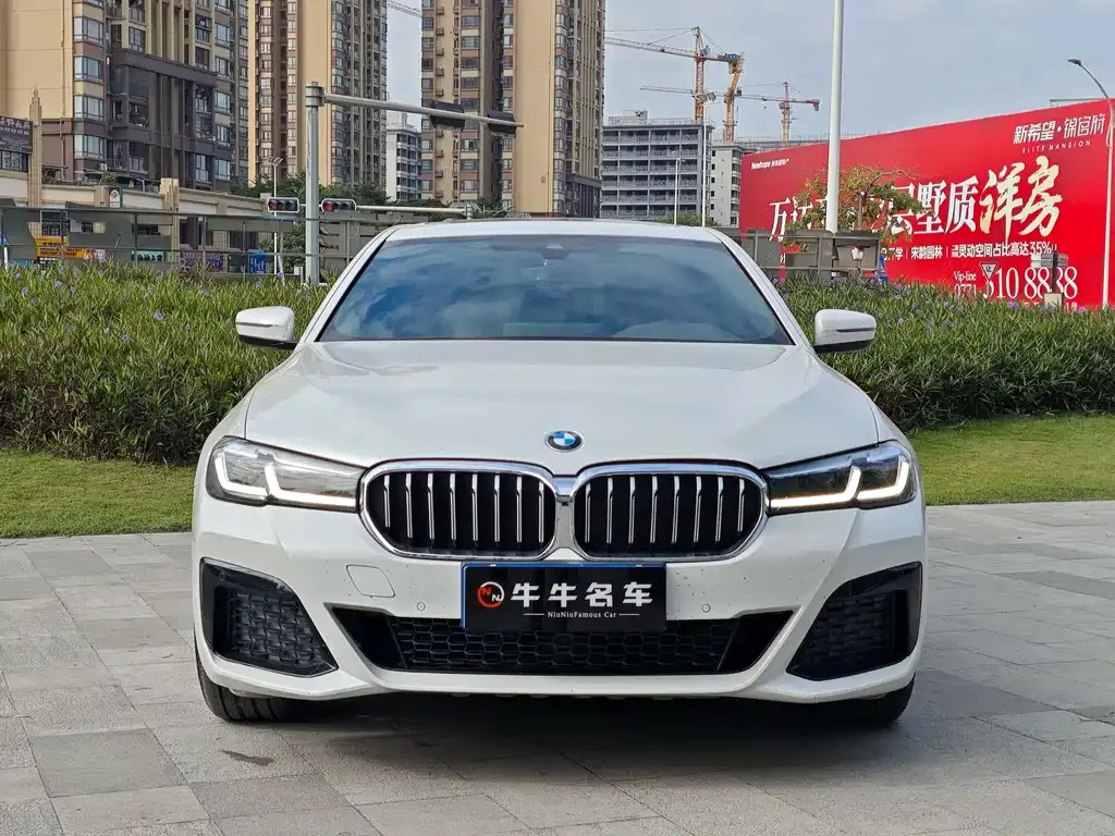 BMW 5 Series — фото 2