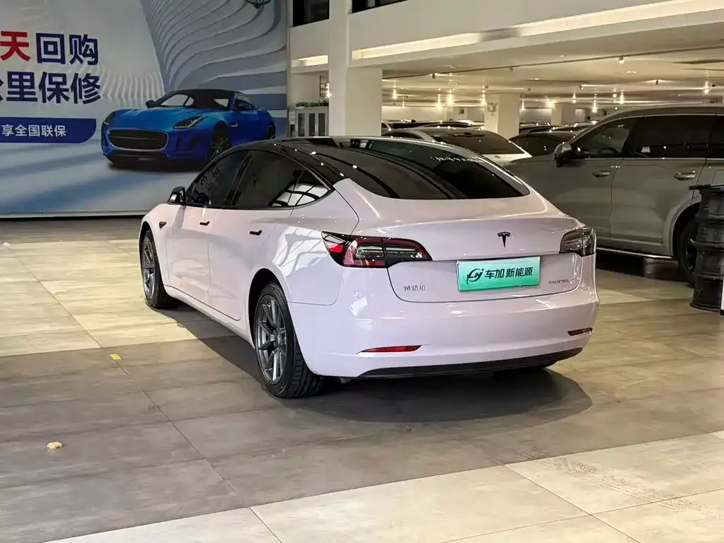 Tesla Model 3 — фото 9