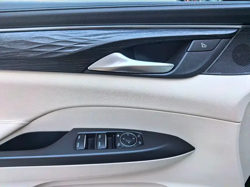 Buick GL8 2021 из CN, фото 10