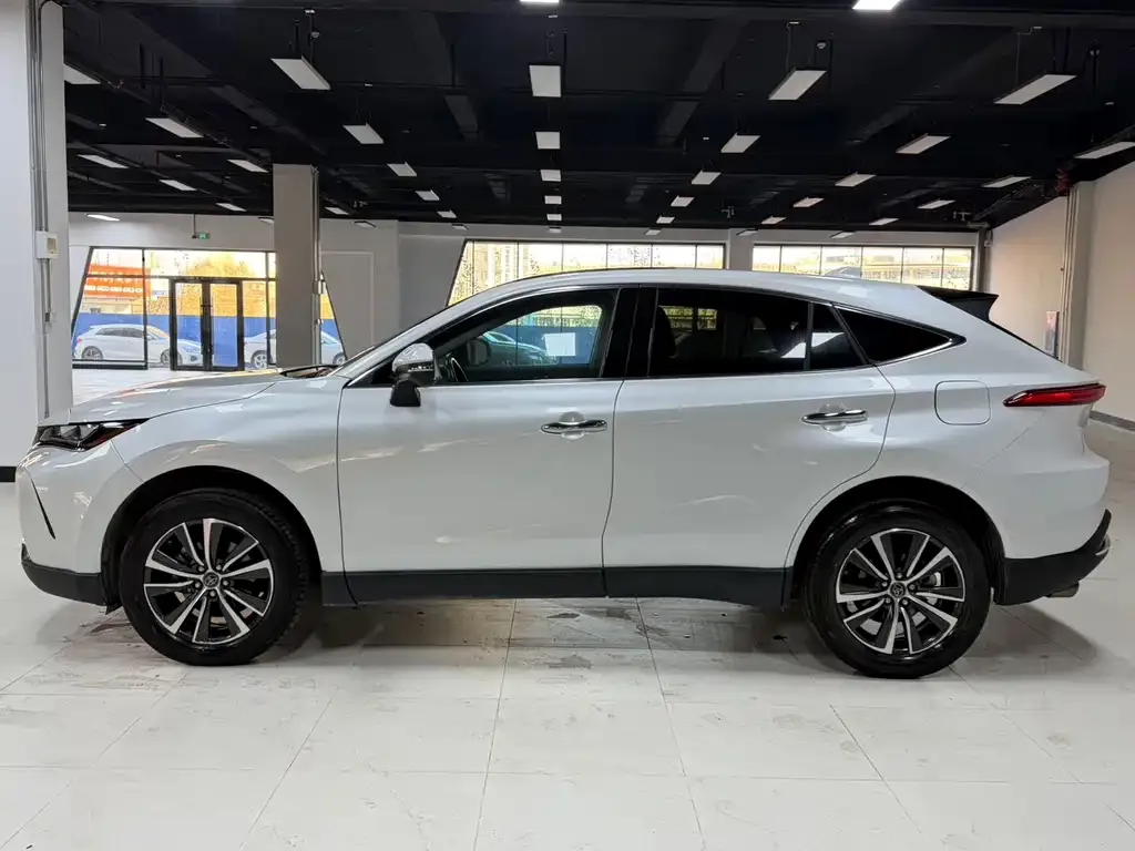 Toyota Harrier 2021 из CN, фото 8