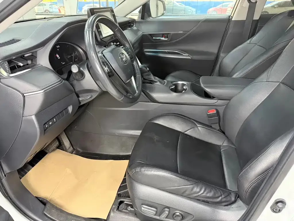 Toyota Harrier 2021 из CN, фото 9