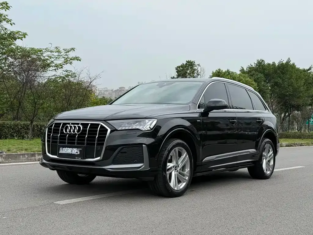 Audi Q7 2022 из CN, фото 1