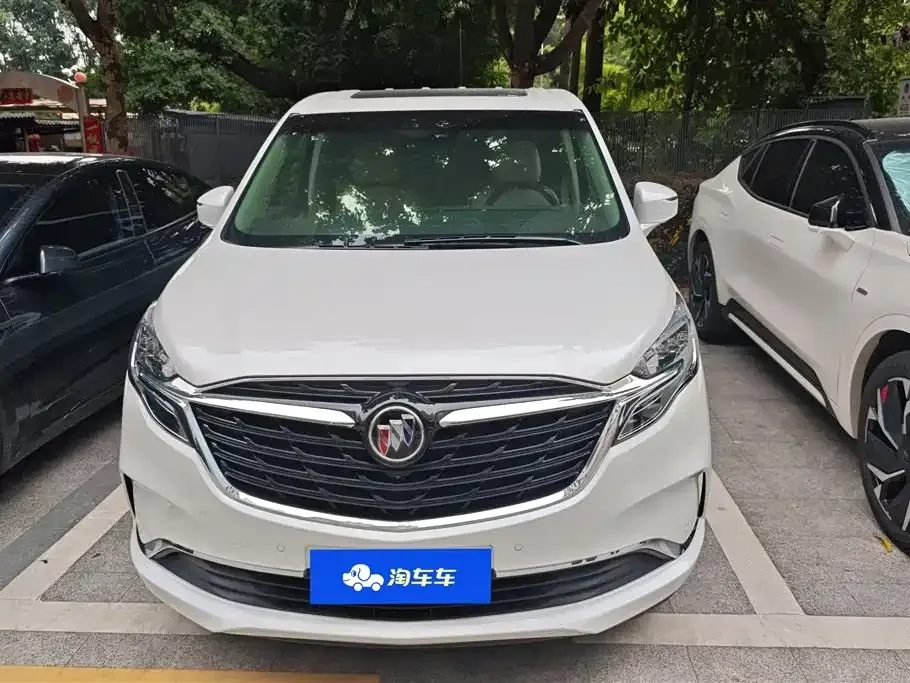 Buick GL8 2022 из CN, фото 2