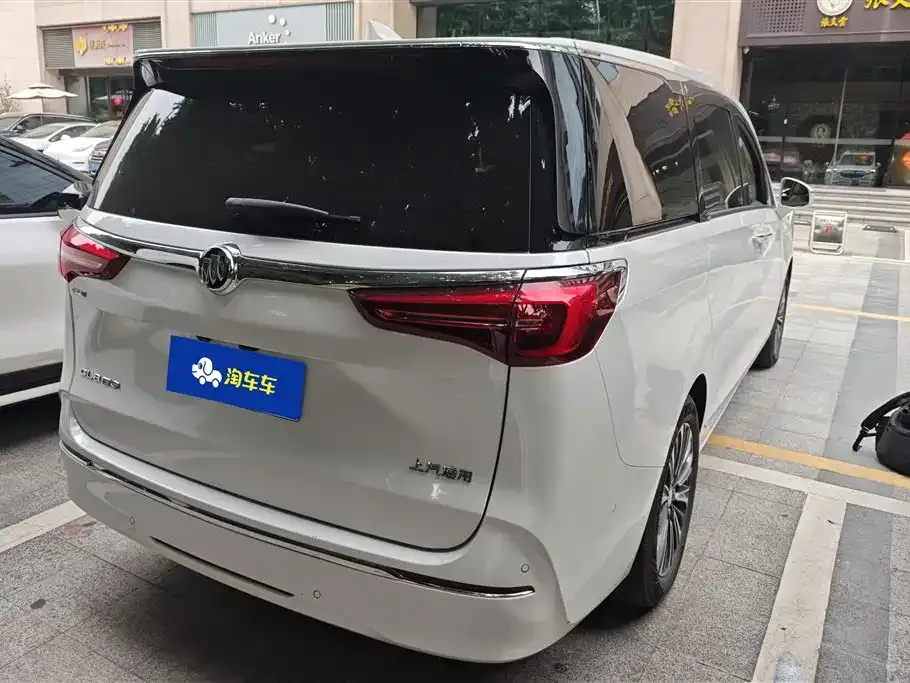 Buick GL8 2022 из CN, фото 3
