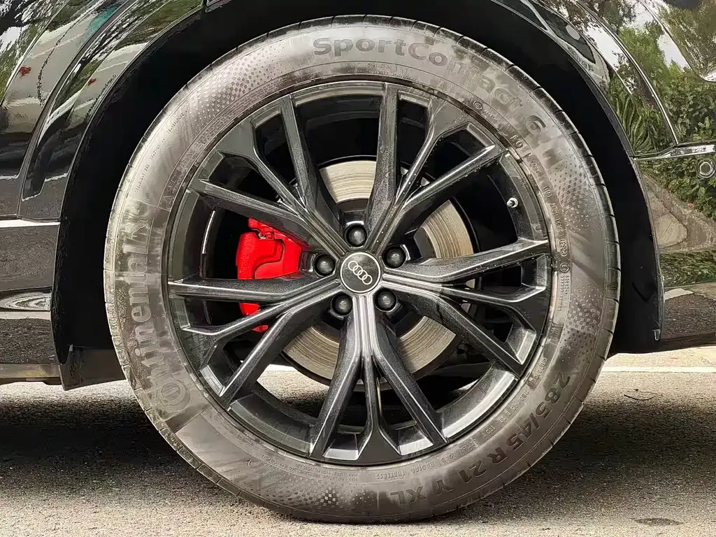 Audi Q8 2024 из CN, фото 10