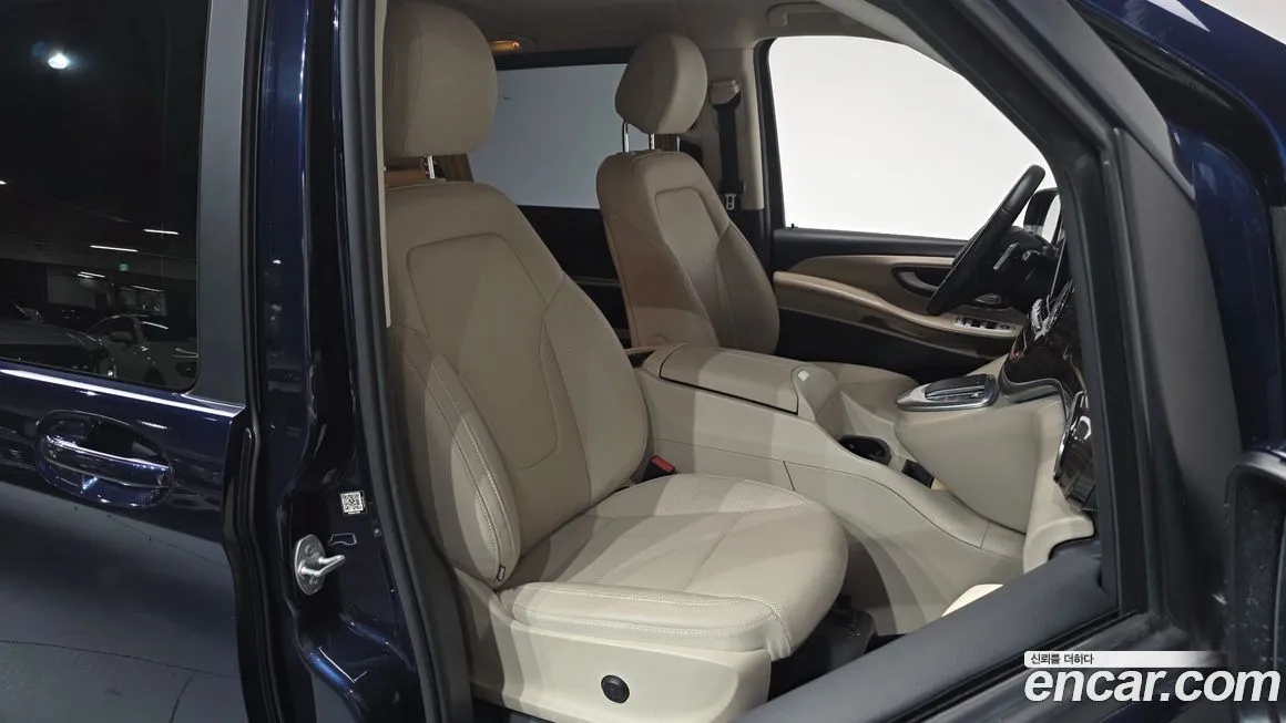 Mercedes-Benz V-Class 2022 из KR, фото 10