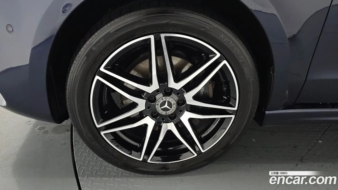 Mercedes-Benz V-Class 2022 из KR, фото 5