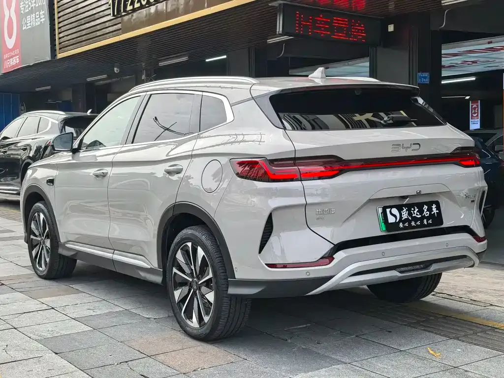 BYD PLUS New Energy — фото 6