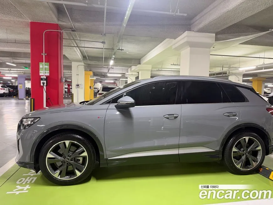 Audi Q4 e-tron — фото 2