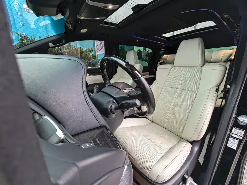Lexus LM 2021 из CN, фото 9