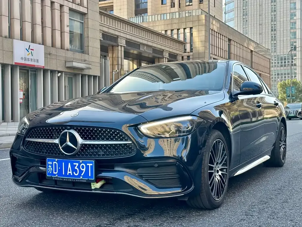 Mercedes-Benz C-Class — фото 1