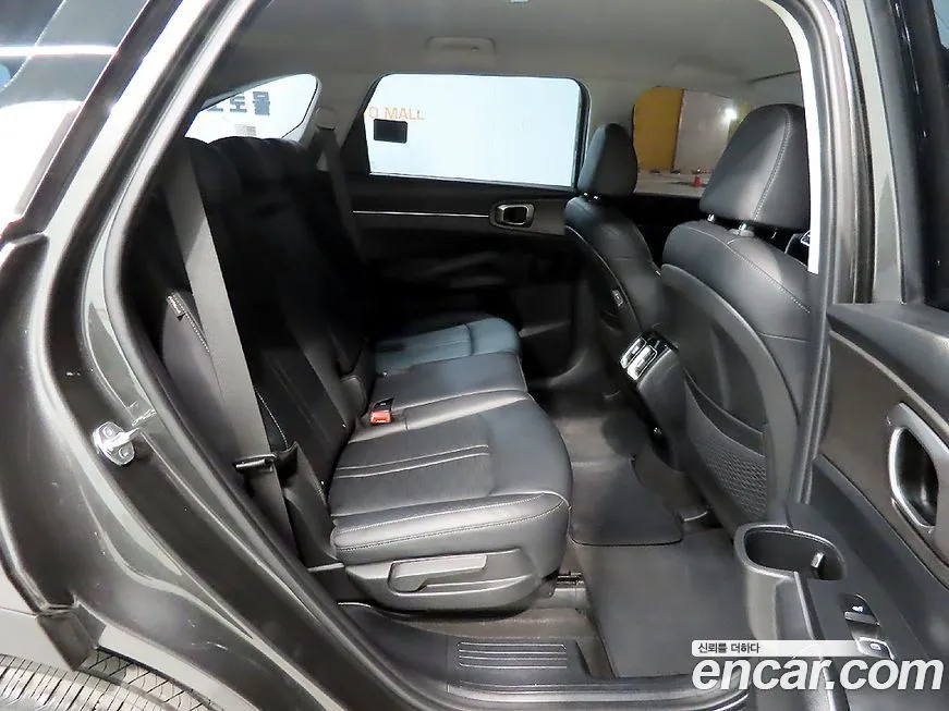 Kia Sorento — фото 8