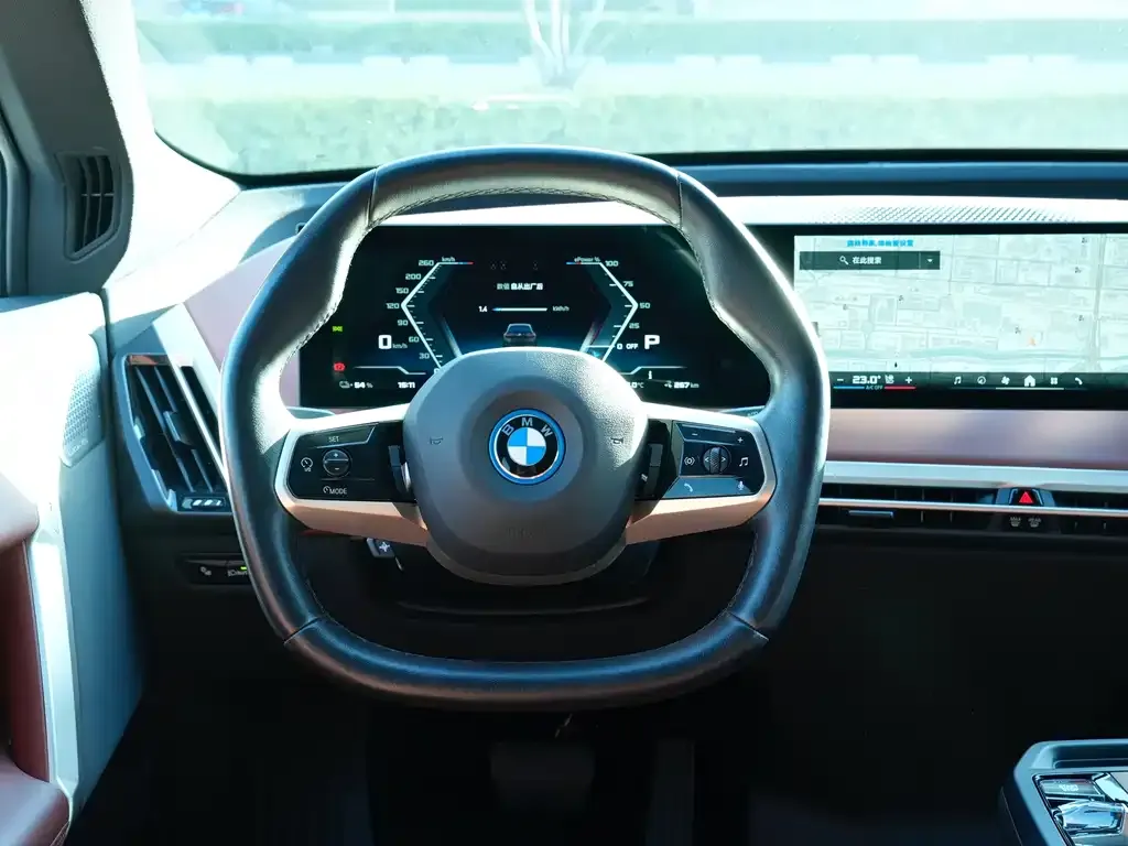 BMW iX M60 2025 из CN, фото 10