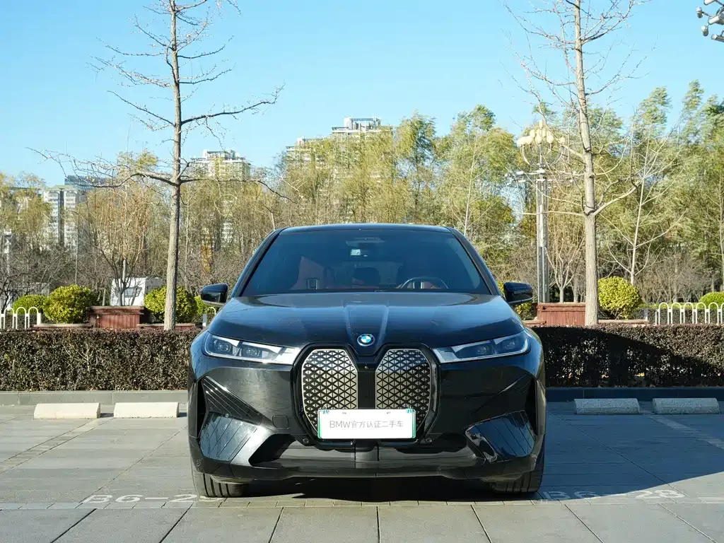 BMW iX M60 2025 из CN, фото 4