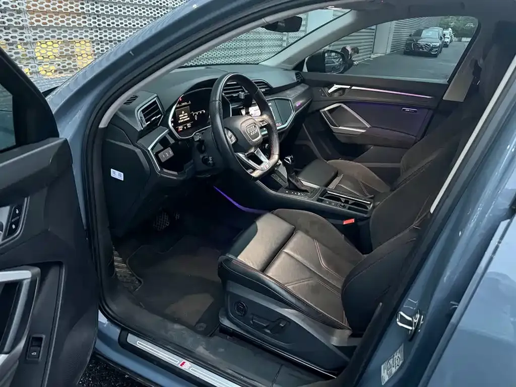 Audi Q3 Sportback 2023 из CN, фото 10