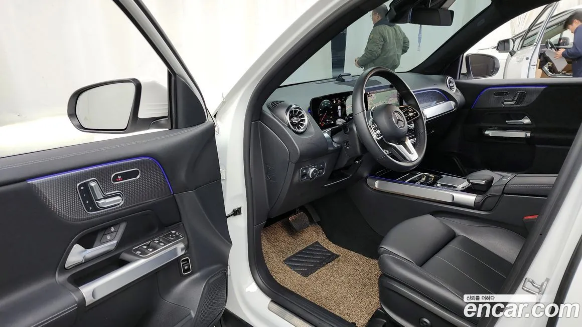 Mercedes-Benz GLB-Class — фото 10