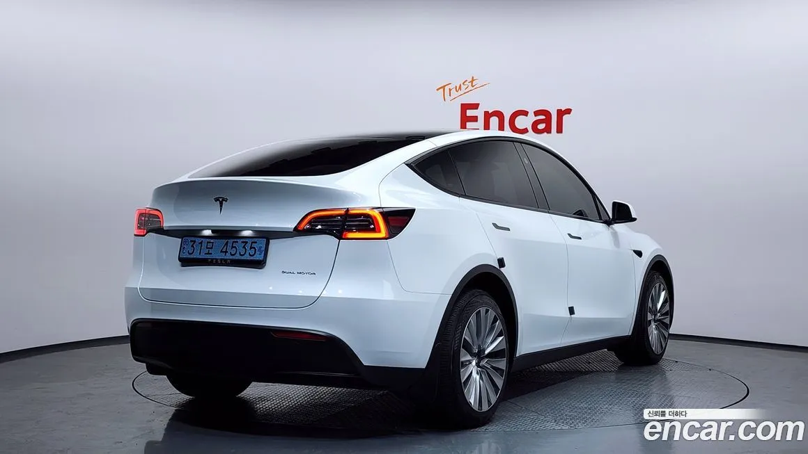 Tesla Model Y 2024 из KR, фото 2