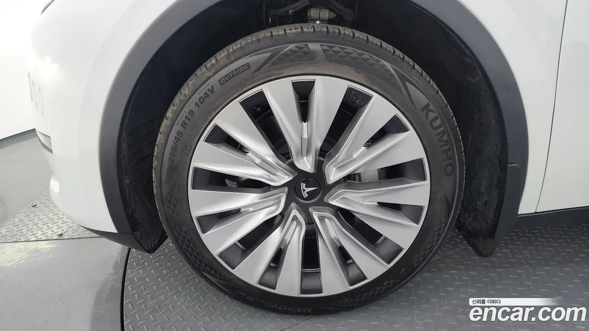 Tesla Model Y 2024 из KR, фото 5