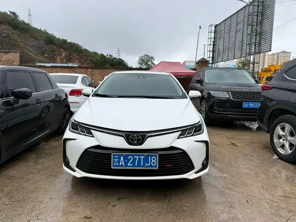 Toyota Corolla 2023 из CN, фото 2