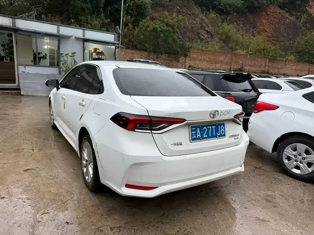 Toyota Corolla 2023 из CN, фото 7