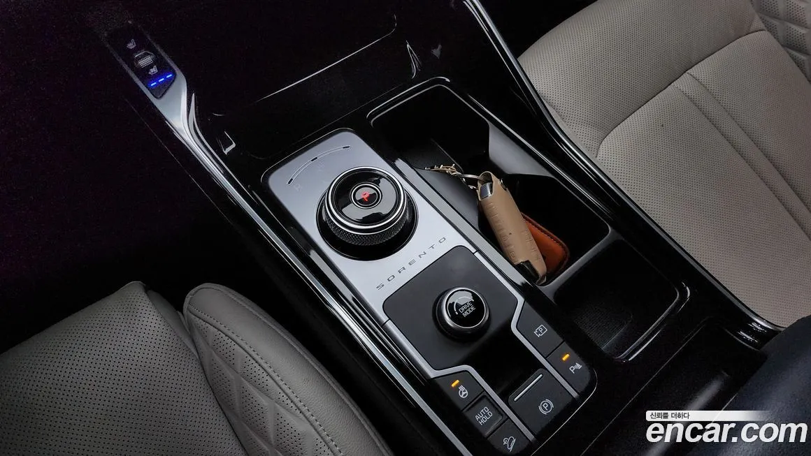 Kia Sorento — фото 9