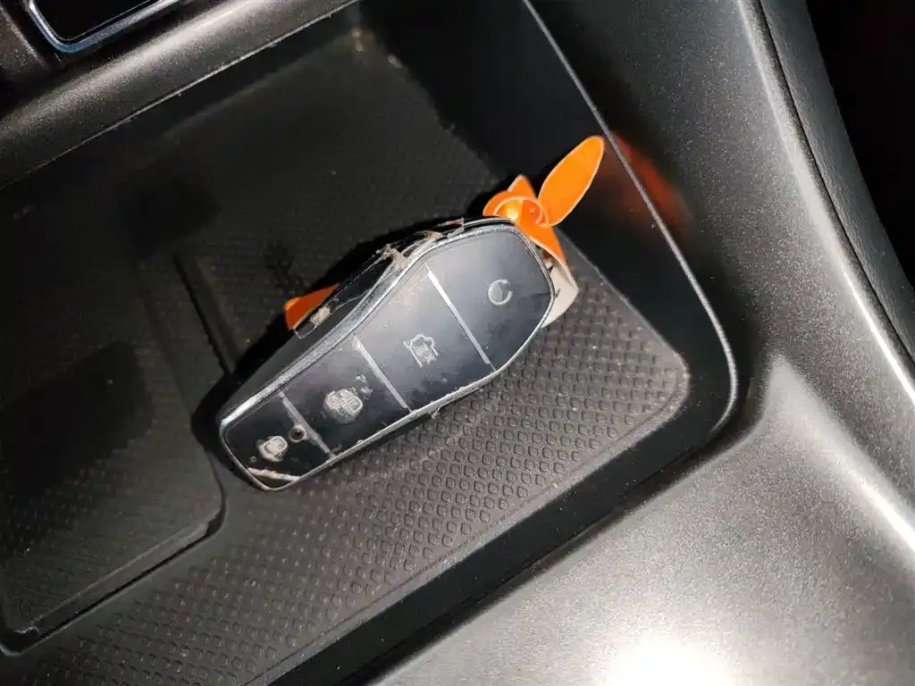 BYD Seal 05 DM-i — фото 9