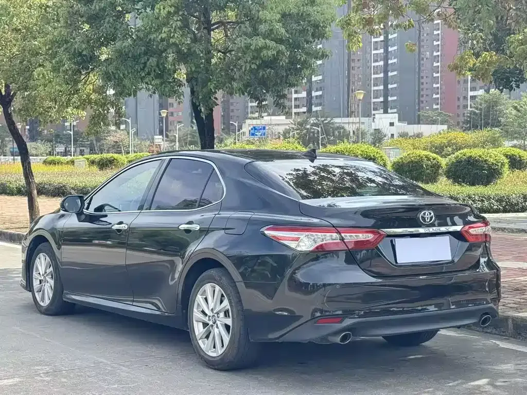 Toyota Camry 2023 из CN, фото 3