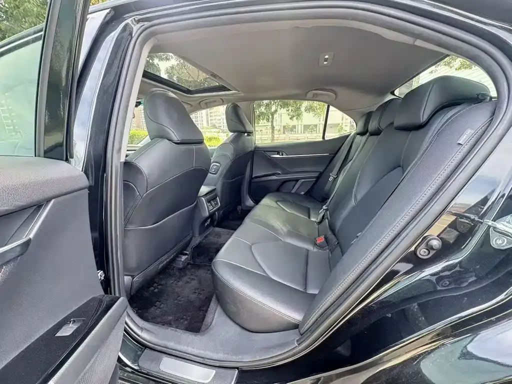 Toyota Camry 2023 из CN, фото 6