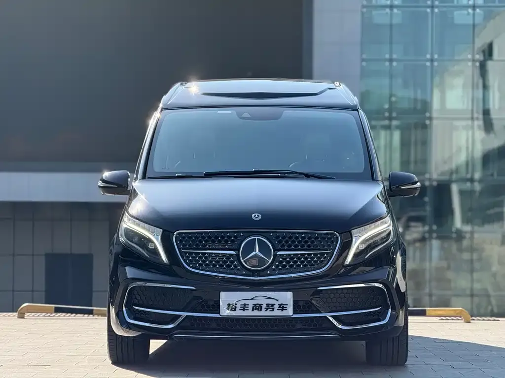 Mercedes-Benz V-Class — фото 2