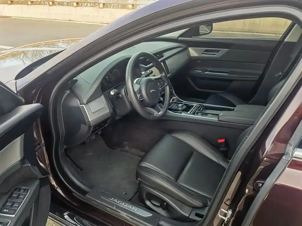 Jaguar XFL 2021 из CN, фото 7