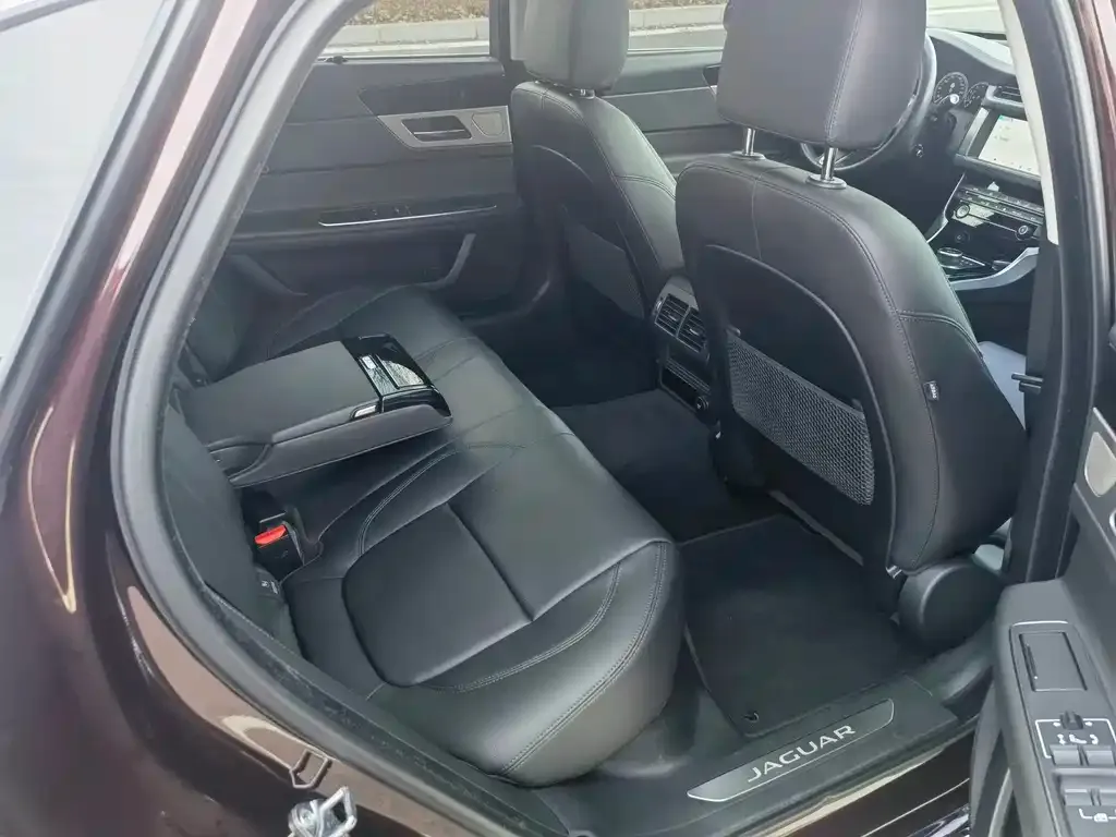 Jaguar XFL 2021 из CN, фото 9