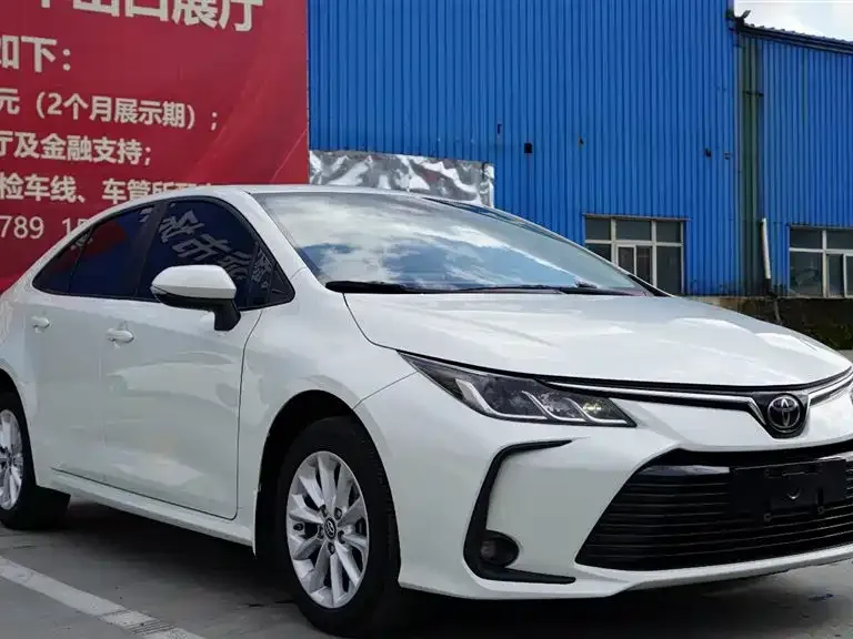 Toyota Corolla — фото 3