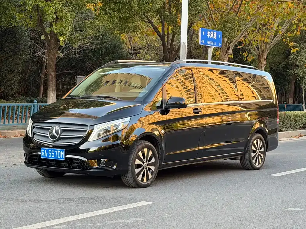 Mercedes-Benz Vito — фото 1
