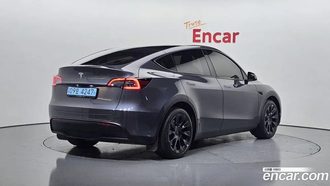 Tesla Model Y 2024 из KR, фото 2