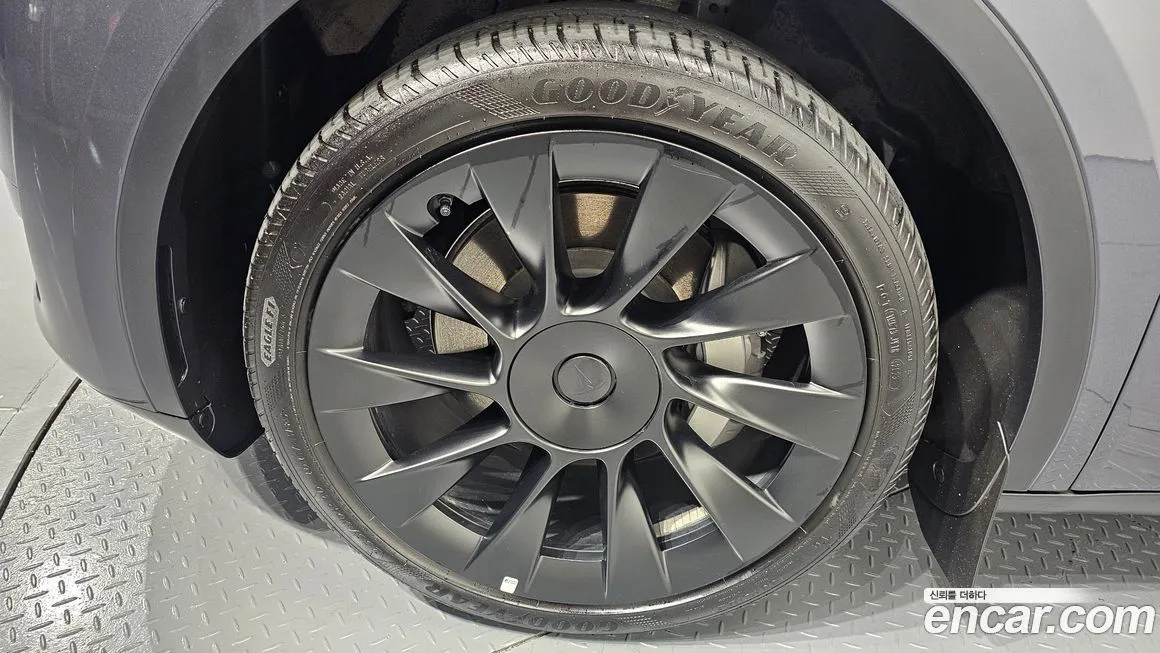 Tesla Model Y 2024 из KR, фото 5