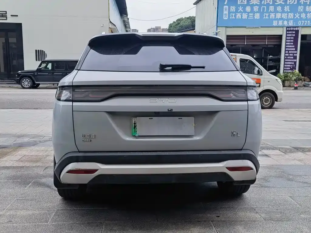 BYD L DM-i — фото 7