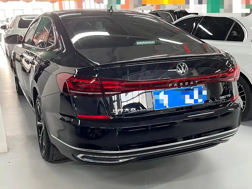 Volkswagen Passat — фото 4